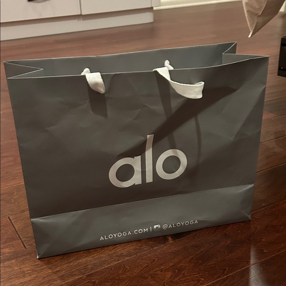 ALO Yoga Charcoal shopping bag with White Handles - Picture 1 of 2